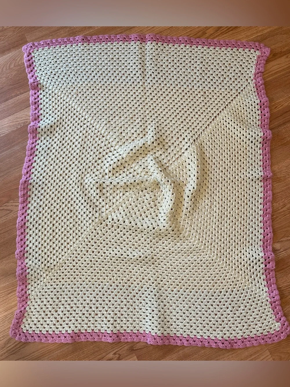 Vintage Handmade Crocheted Baby Blanket Cream Off White Pink Trim 39x48 Granny